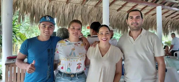 Encuentro con líderes comunitarios en el casco urbano